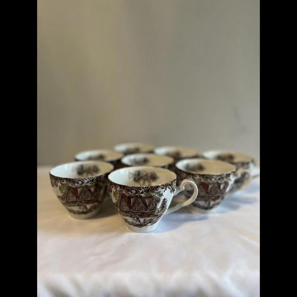 8 vintage Heritage Hall brown number 4411 coffe/tea cups